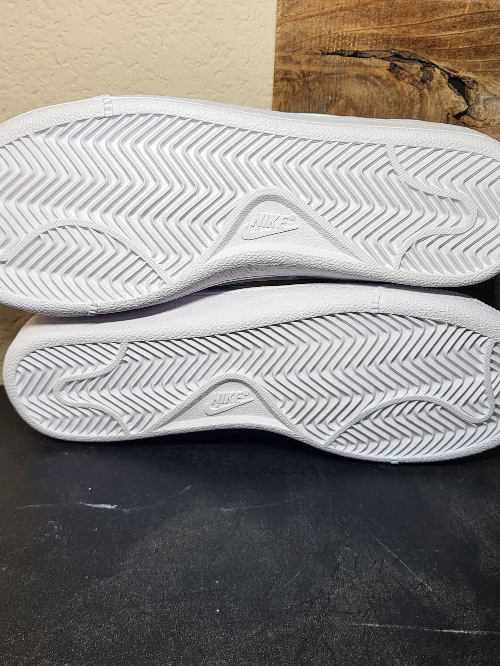 *NEW* Nike Blazer Low Leather Shoes White Forest Green Size 6.5Y Women's 8